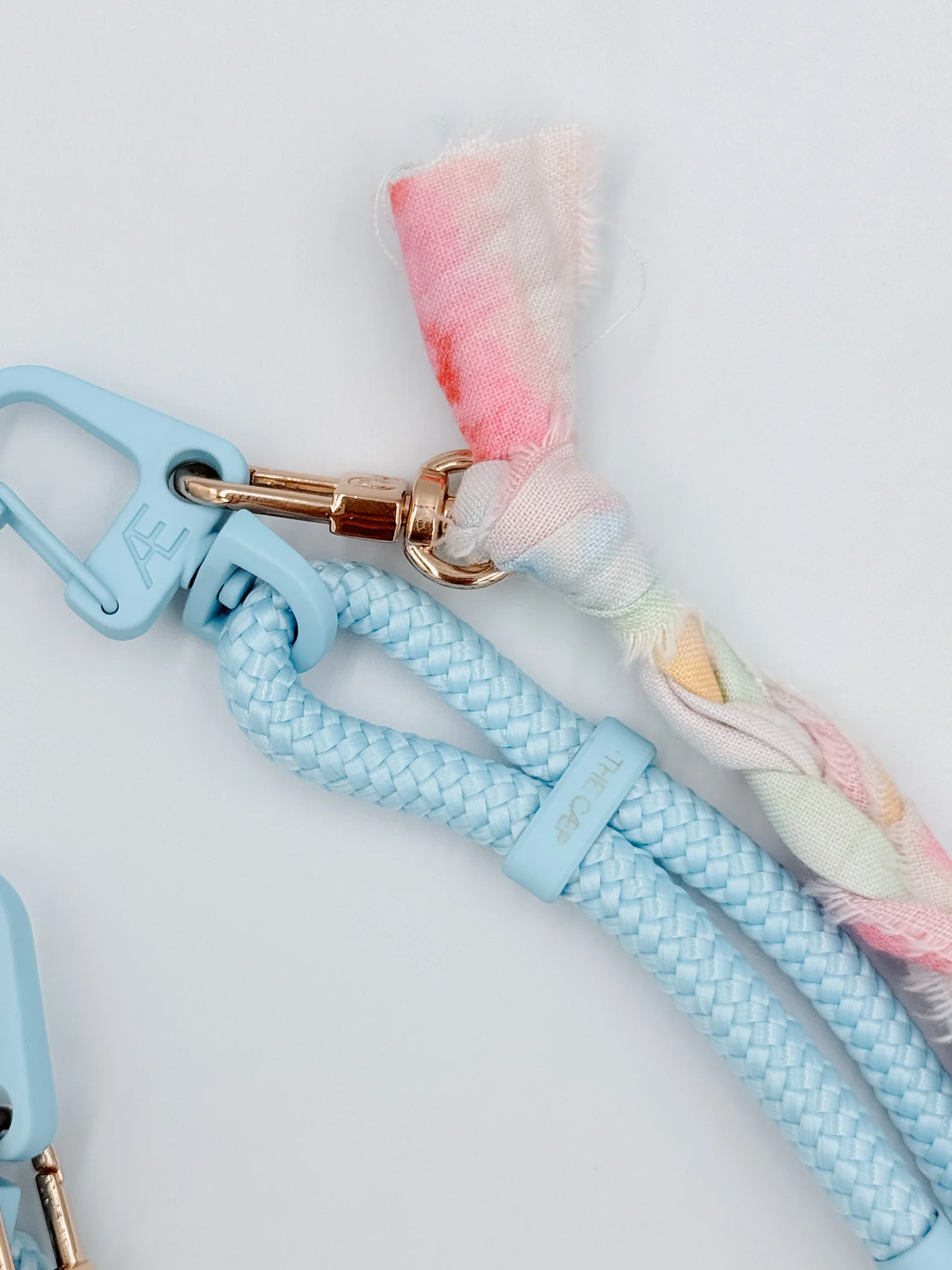 Alma Phone Wristlet - Image 8