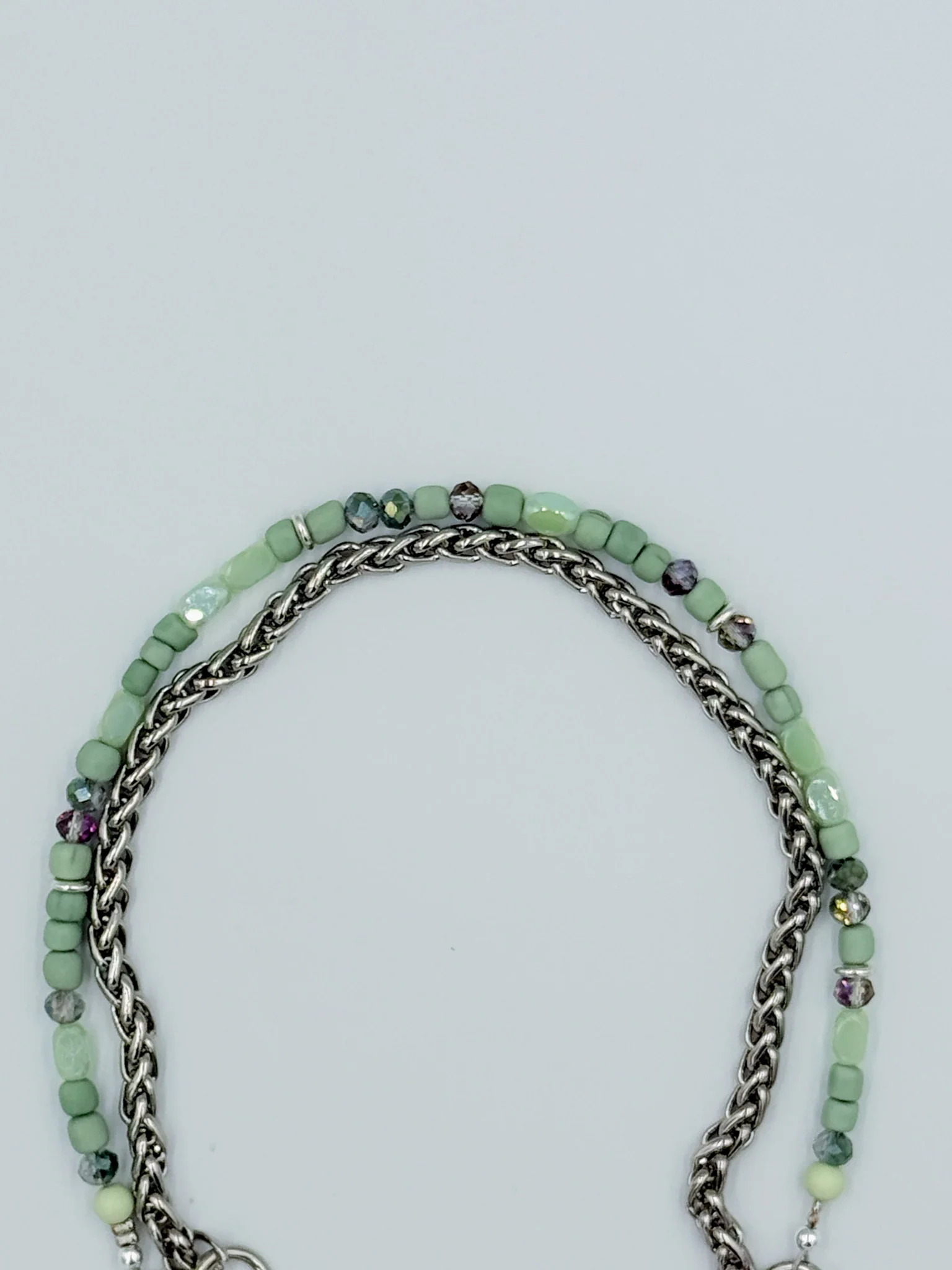 Clover Phone Wristlet - Image 12