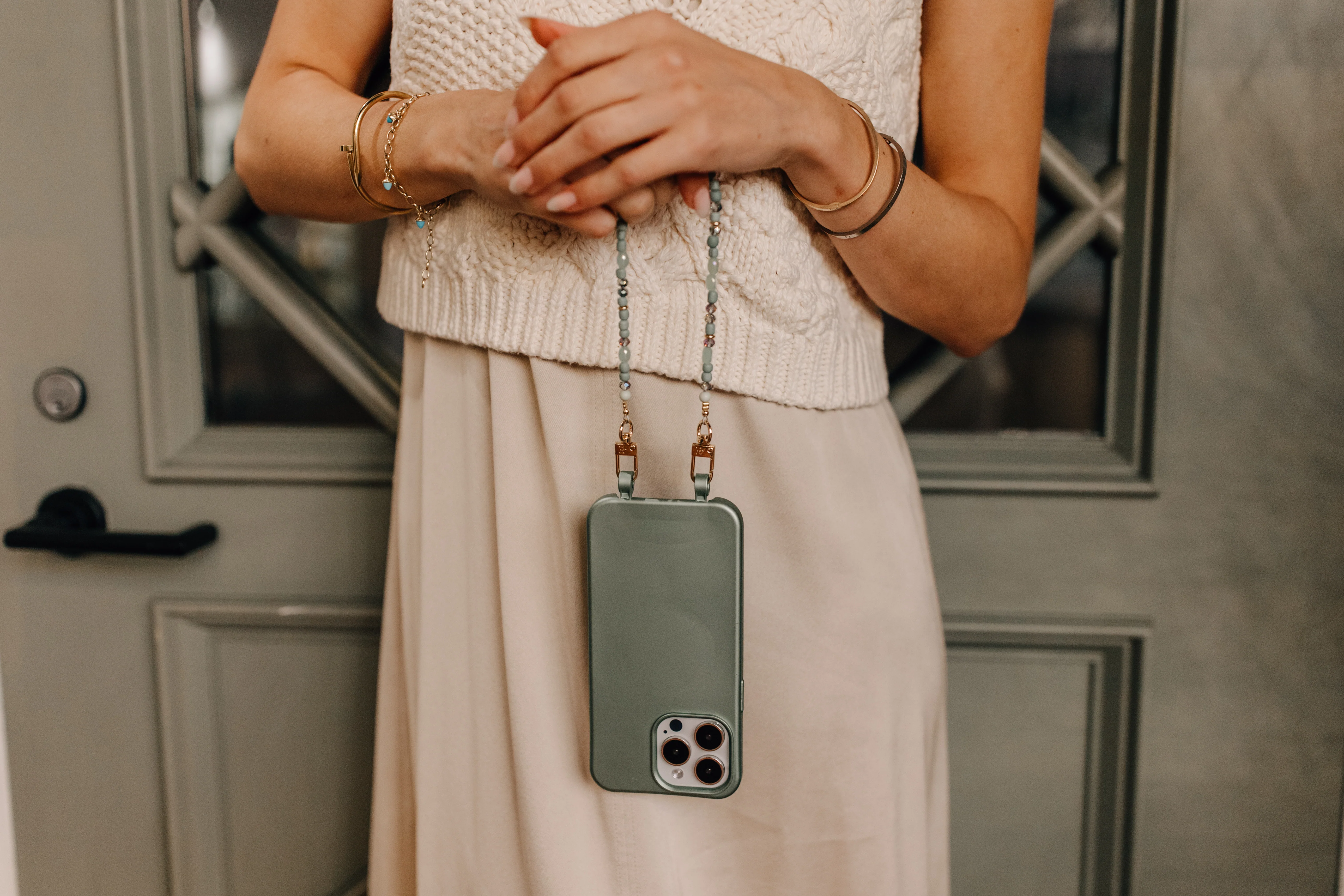 Clover Phone Wristlet - Image 6