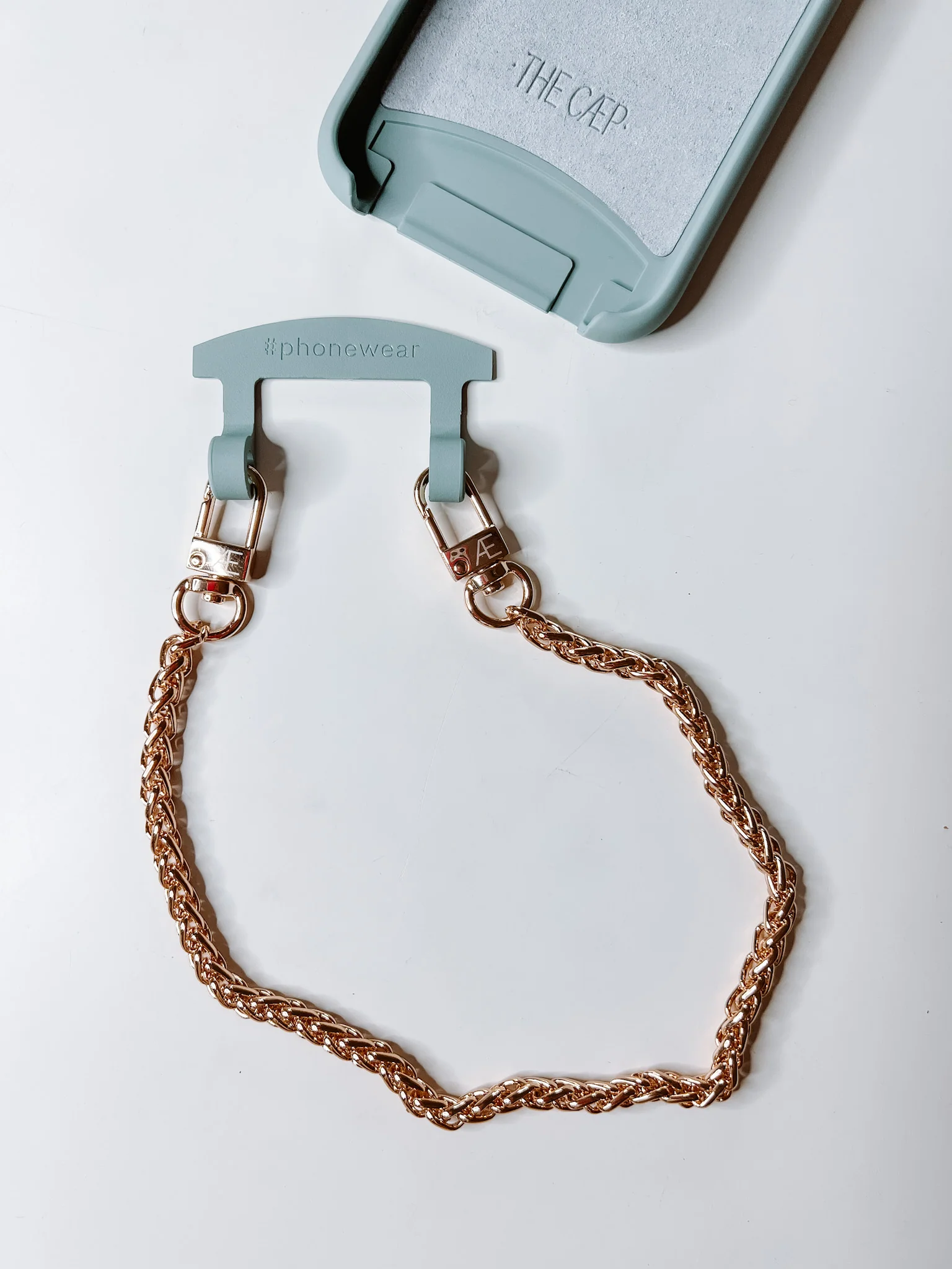 Goldi Round Phone Chain - Image 12