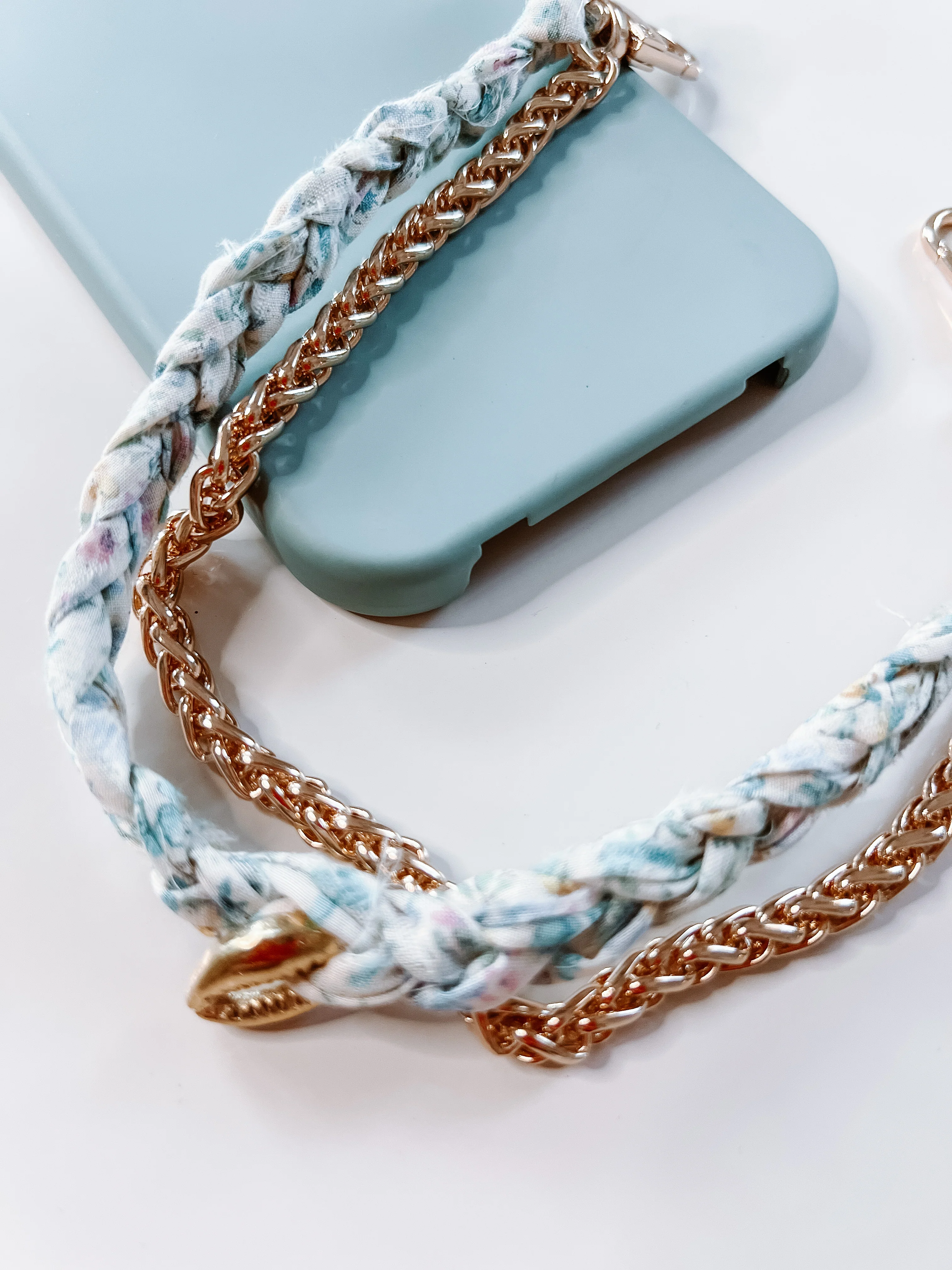 Lily Wristlet - Image 2