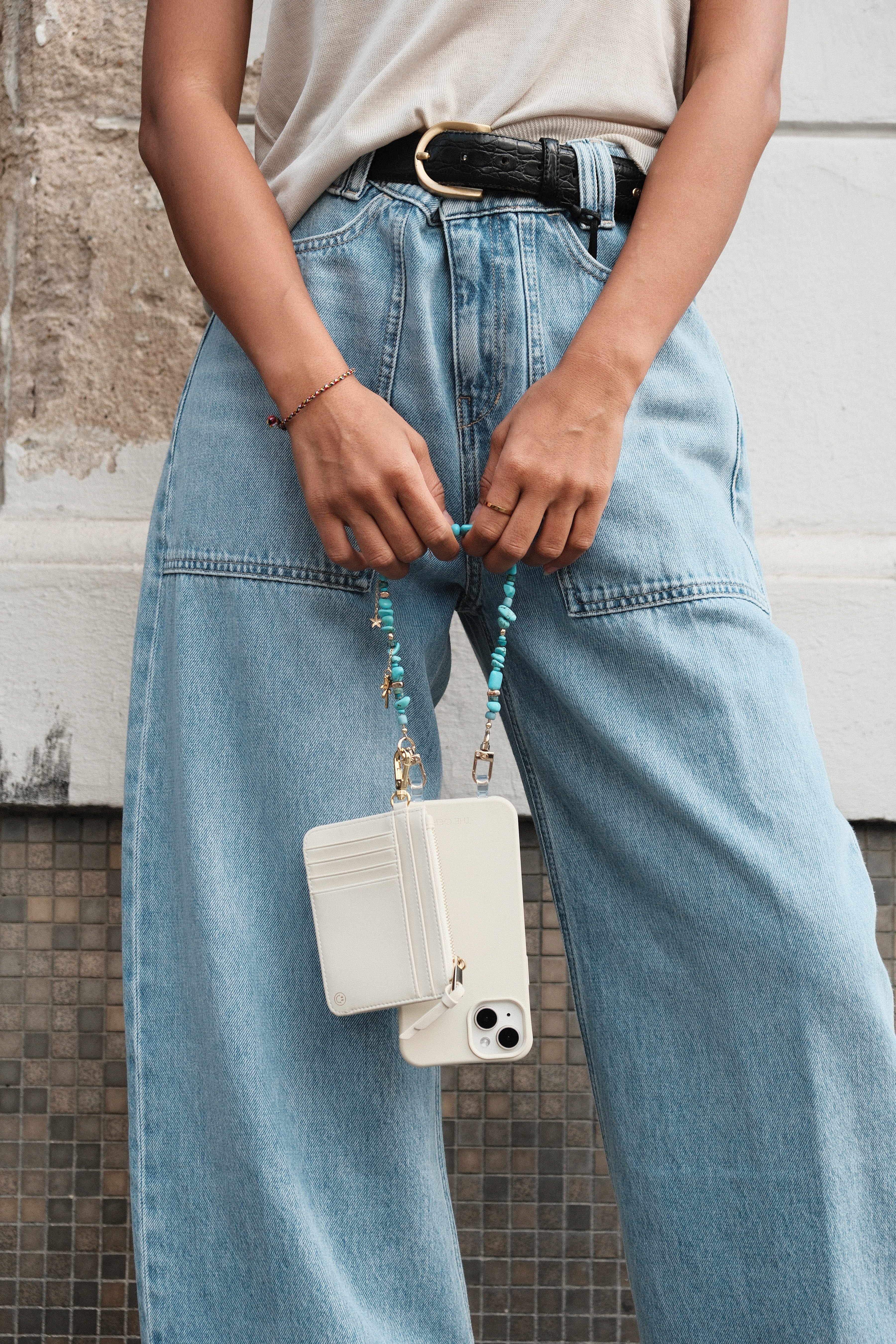 Off White Snap/Wrist Wallet - Image 2