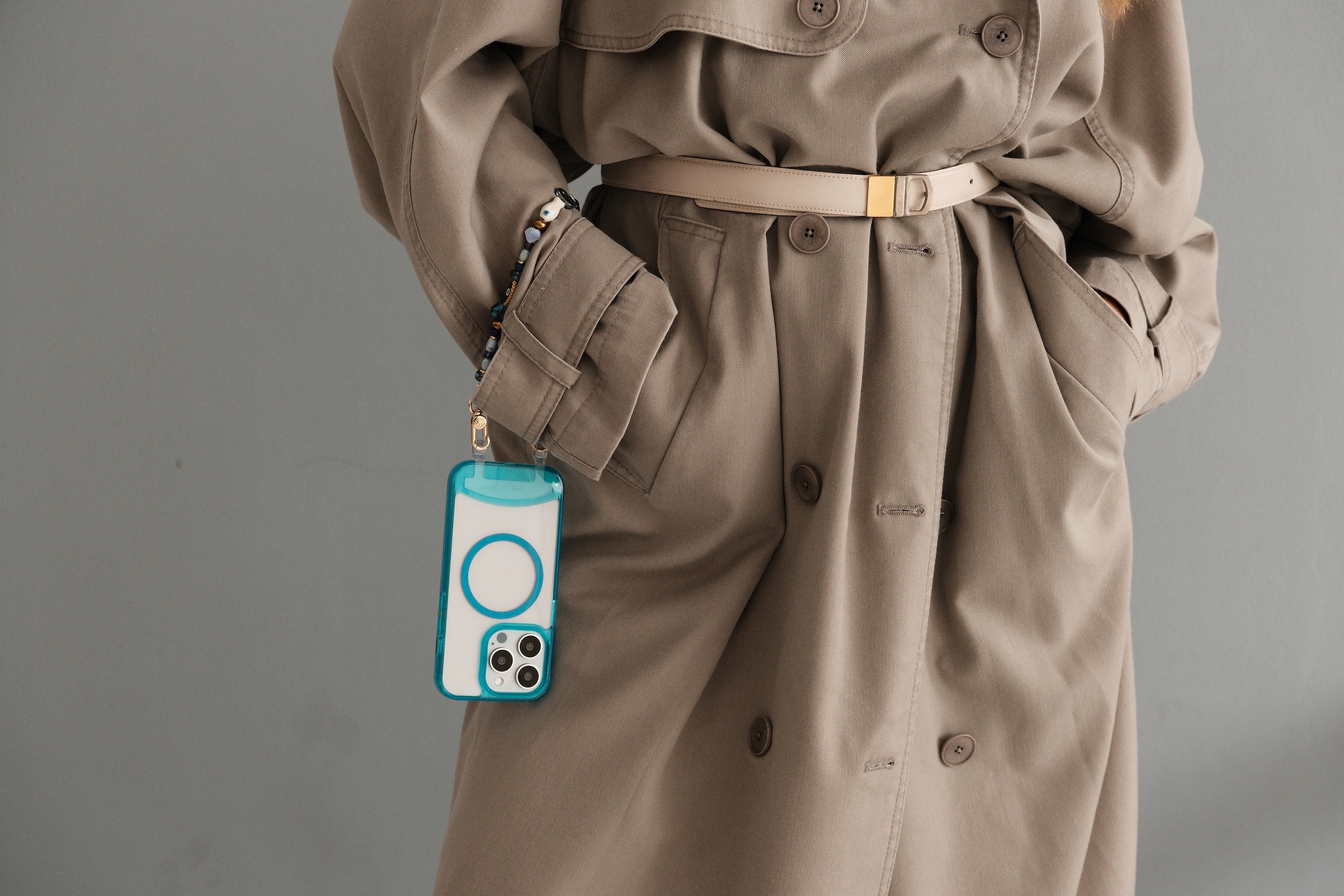 Reef Phone Wristlet - Image 4