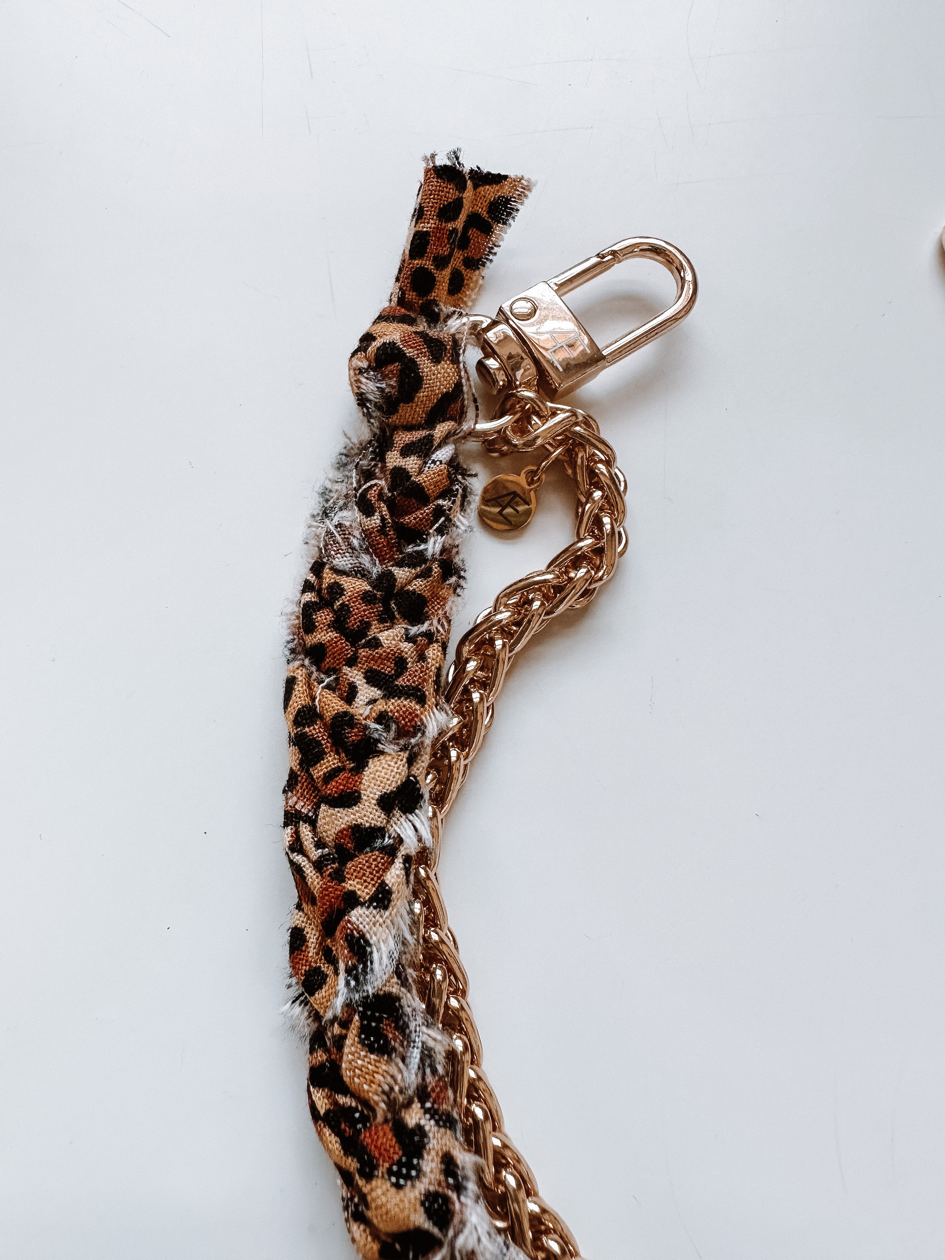 Savannah Phone Wristlet - Image 8