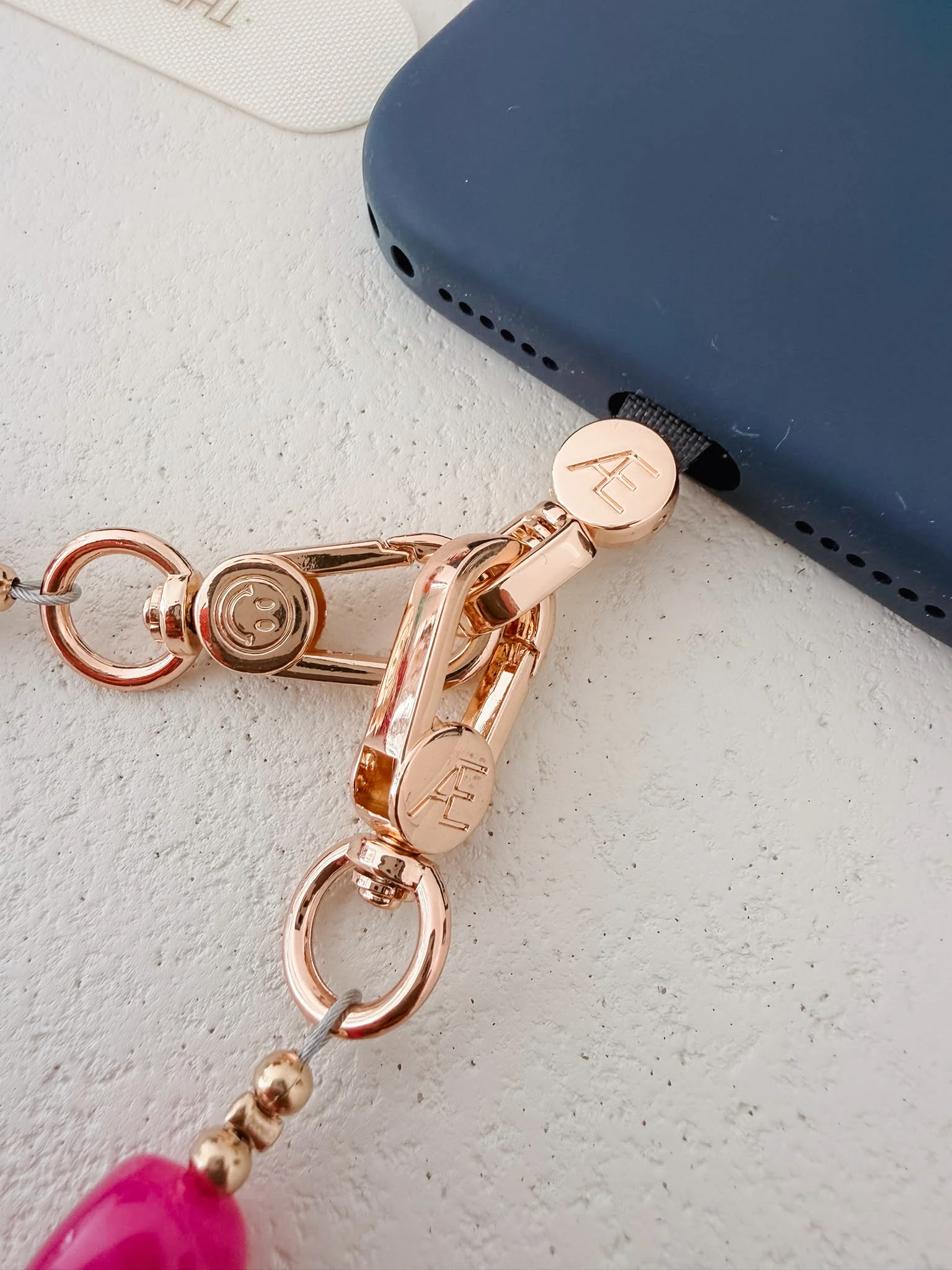 Signature Universal Phone Hitch - Image 3